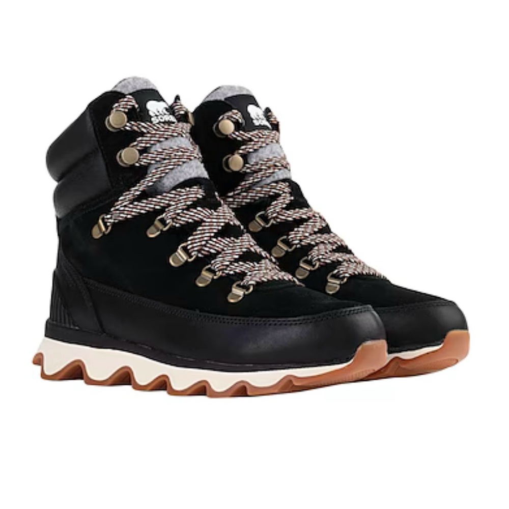 Sorel Women’s Kinetic Conquest Winter Boots